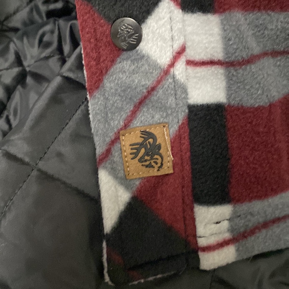 NWOT Man’s Legendary Whitetails Plaid & Quilted Jacket - Picture 15 of 15